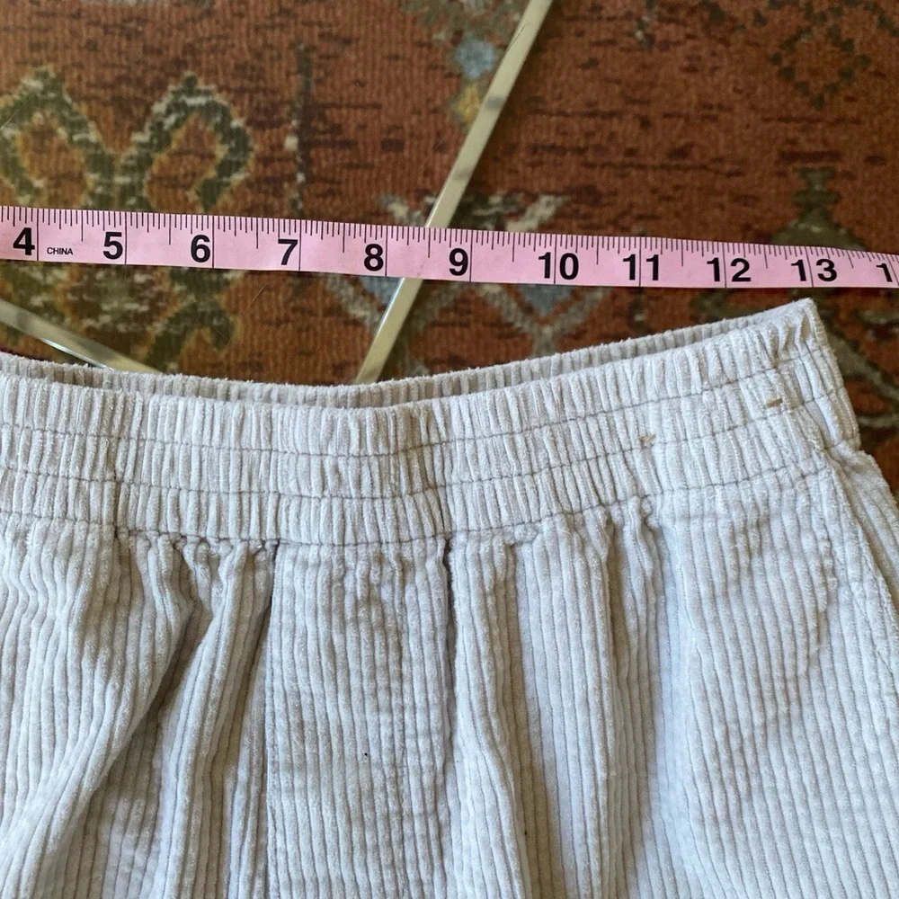 Madewell Corduroy Elastic-Waist Shorts - Cream